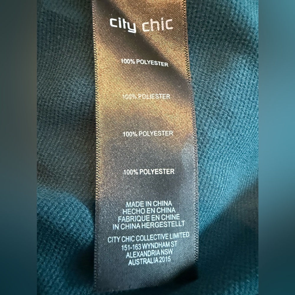 City Chic Faux Wrap Top Size 18W - Picture 9 of 10